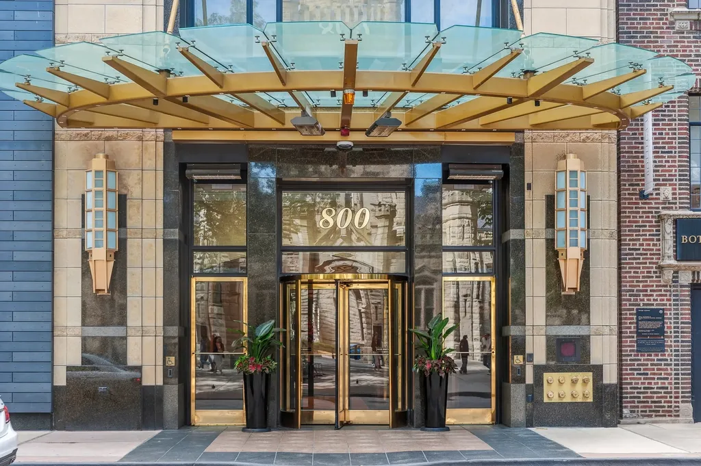 800 North Michigan Avenue Chicago IL 60611