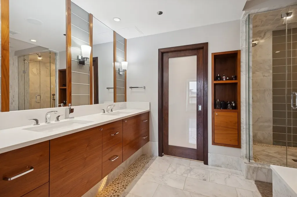 800 North Michigan Avenue Chicago IL 60611