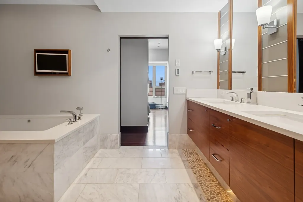 800 North Michigan Avenue Chicago IL 60611