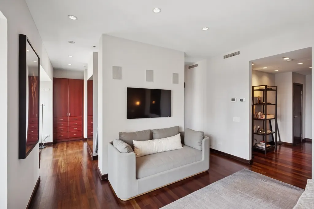 800 North Michigan Avenue Chicago IL 60611