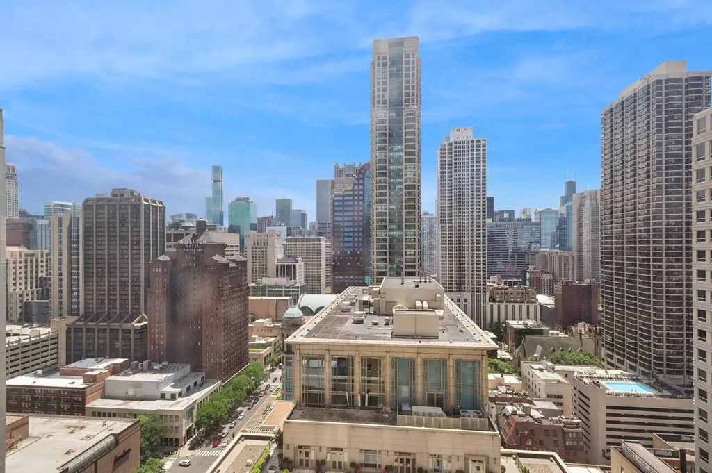800 North Michigan Avenue Chicago IL 60611