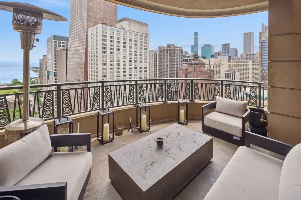 800 North Michigan Avenue Chicago IL 60611
