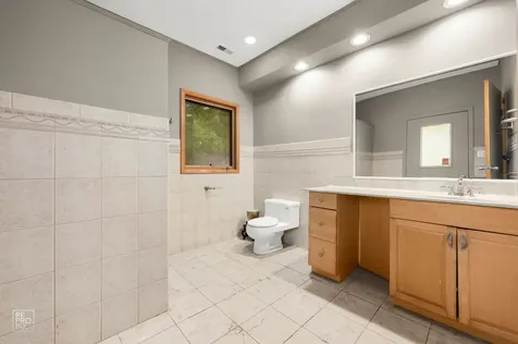 16W721 Red Oak Street Bensenville IL 60106