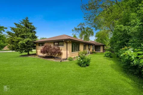 16W721 Red Oak Street Bensenville IL 60106