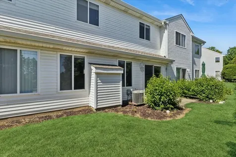 2010 Orchard Lane Carpentersville IL 60110