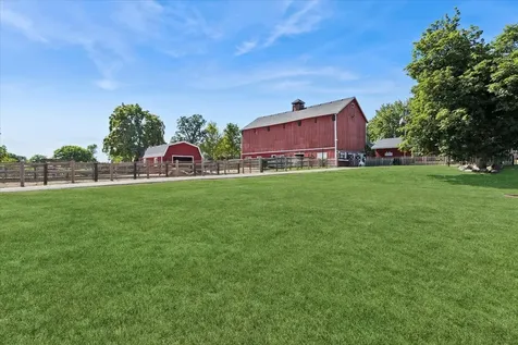 2010 Orchard Lane Carpentersville IL 60110