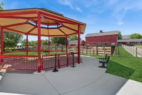 2010 Orchard Lane Carpentersville IL 60110