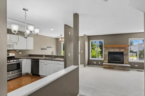 2010 Orchard Lane Carpentersville IL 60110