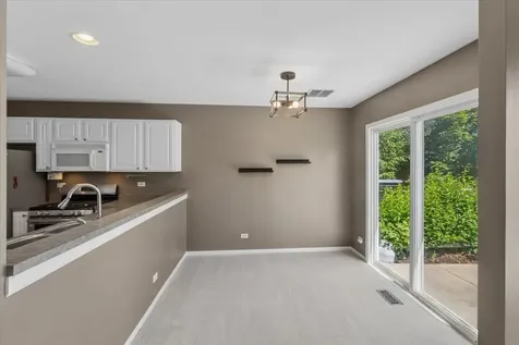 2010 Orchard Lane Carpentersville IL 60110