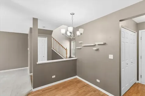 2010 Orchard Lane Carpentersville IL 60110