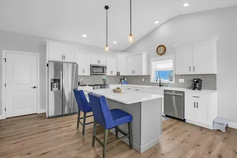 1709 Littlefield Lane Mahomet IL 61853