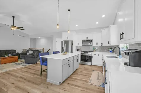 1709 Littlefield Lane Mahomet IL 61853
