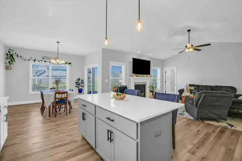 1709 Littlefield Lane Mahomet IL 61853
