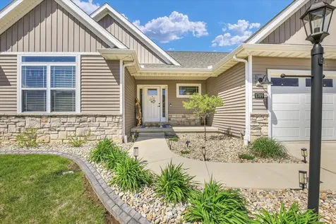 1709 Littlefield Lane Mahomet IL 61853