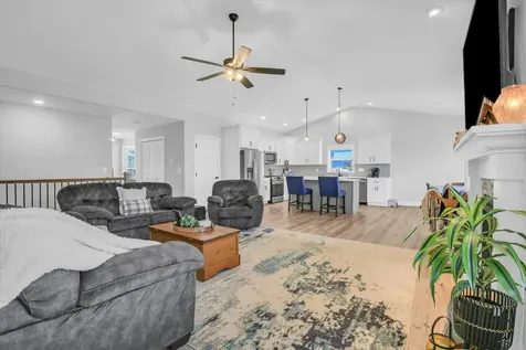 1709 Littlefield Lane Mahomet IL 61853