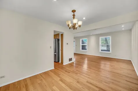 1100 Lockwood Drive Buffalo Grove IL 60089