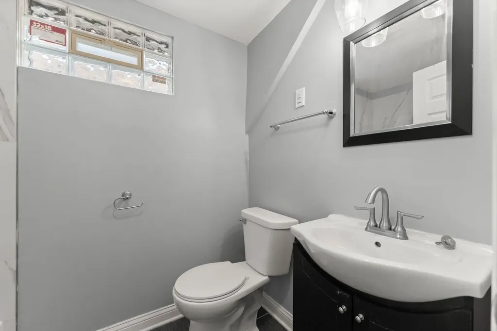 12044 South Perry Avenue Chicago IL 60628