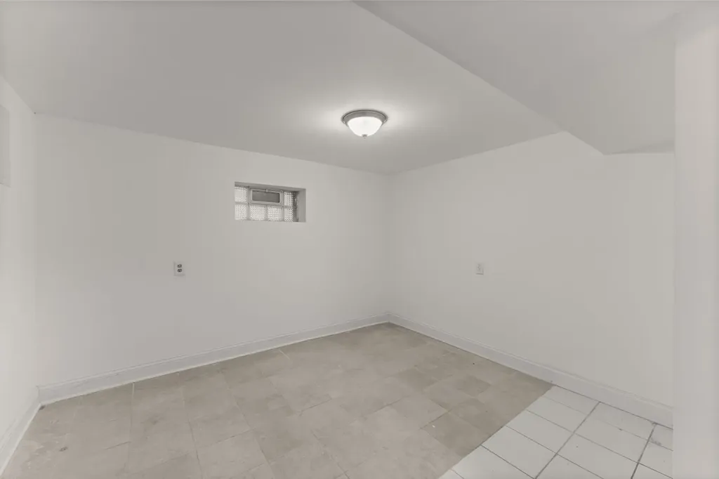 12044 South Perry Avenue Chicago IL 60628