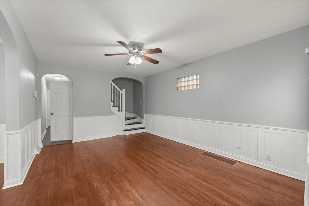 12044 South Perry Avenue Chicago IL 60628