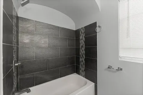 12044 South Perry Avenue Chicago IL 60628