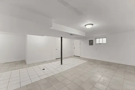12044 South Perry Avenue Chicago IL 60628