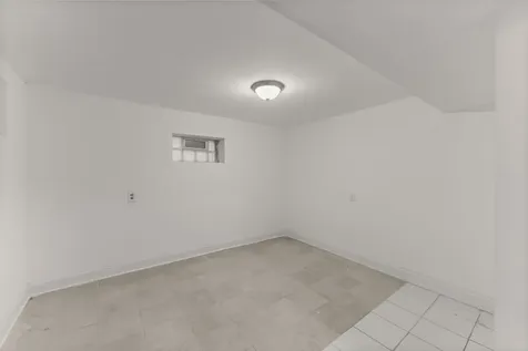 12044 South Perry Avenue Chicago IL 60628