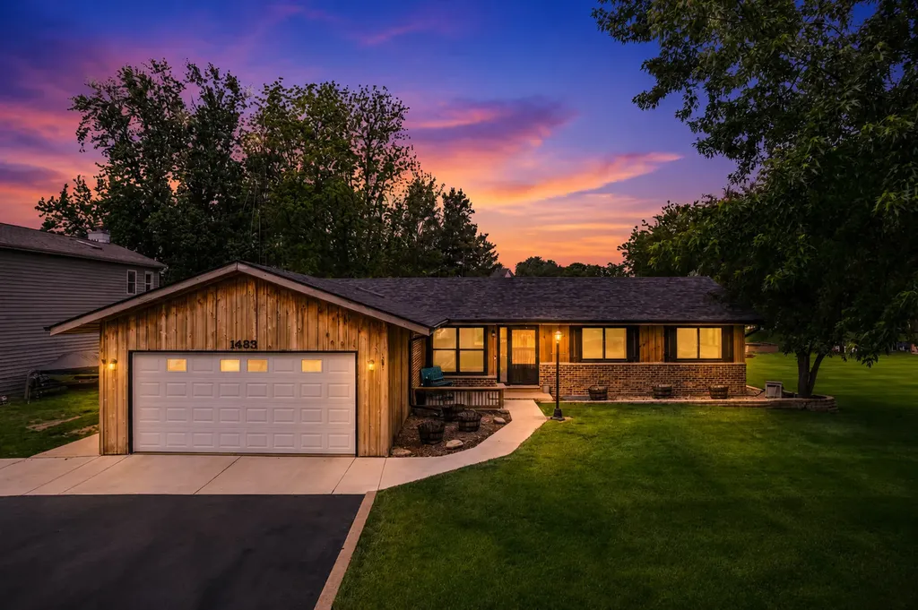 1483 Nova Road Lake Holiday IL 60548