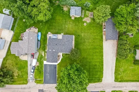 1483 Nova Road Lake Holiday IL 60548