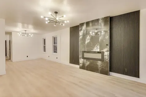 1117 West 57th Street Chicago IL 60621