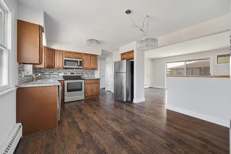 18318 Exchange Avenue Lansing IL 60438