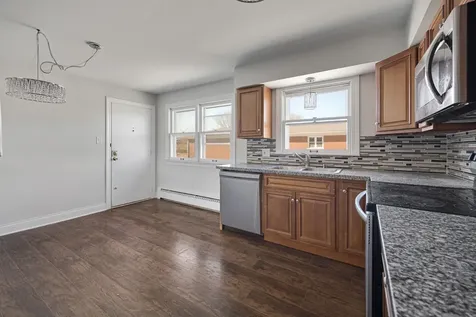 18318 Exchange Avenue Lansing IL 60438