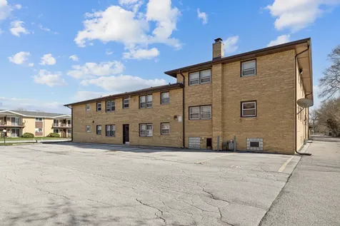 18318 Exchange Avenue Lansing IL 60438
