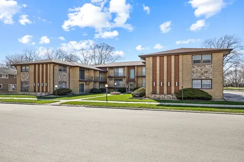18318 Exchange Avenue Lansing IL 60438