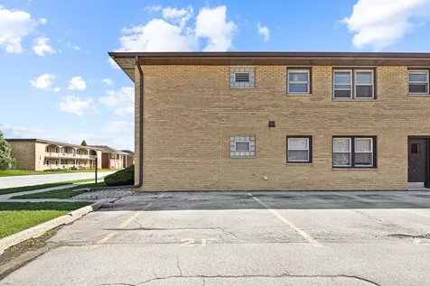 18318 Exchange Avenue Lansing IL 60438