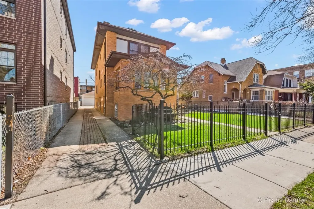 4827 North Harding Avenue Chicago IL 60625