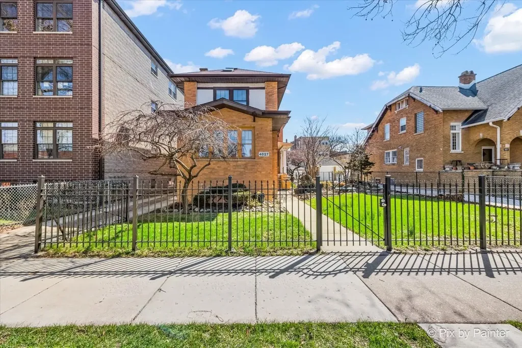 4827 North Harding Avenue Chicago IL 60625