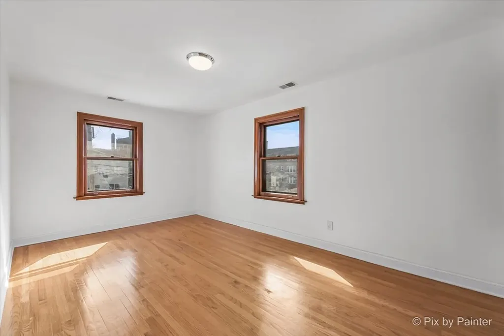 4827 North Harding Avenue Chicago IL 60625