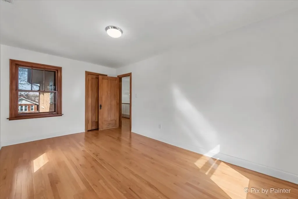 4827 North Harding Avenue Chicago IL 60625