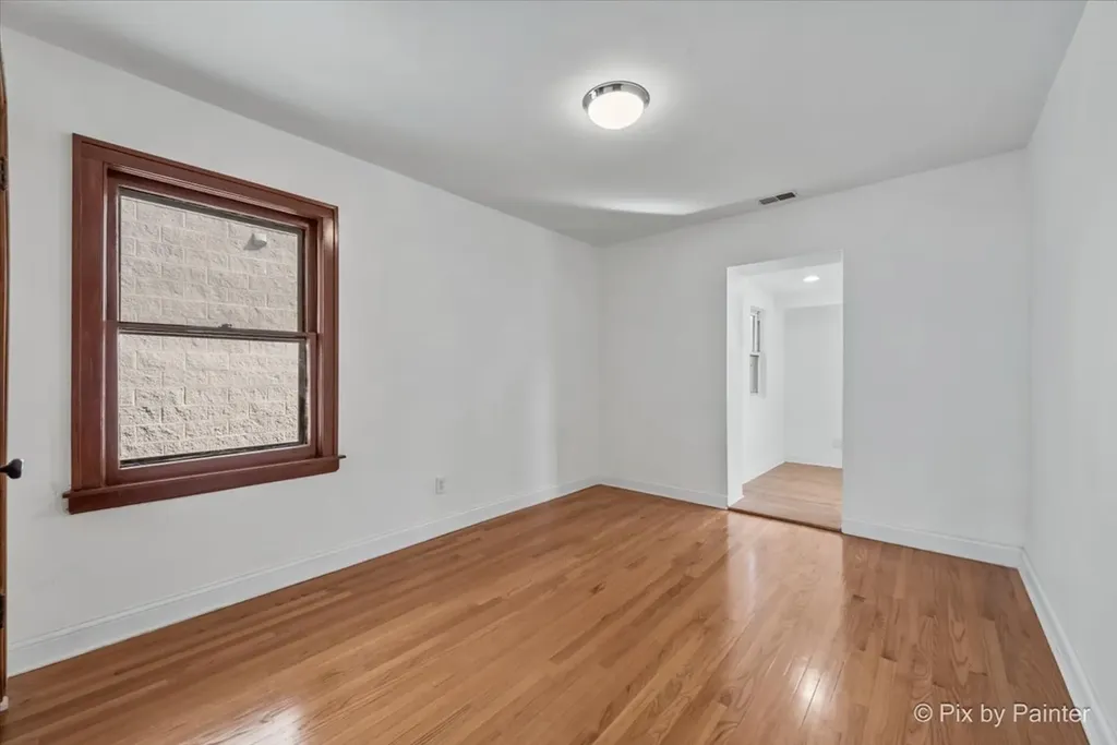 4827 North Harding Avenue Chicago IL 60625