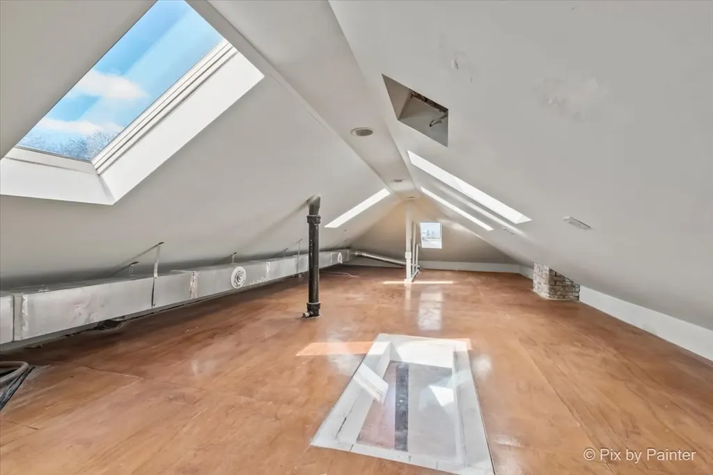 4827 North Harding Avenue Chicago IL 60625