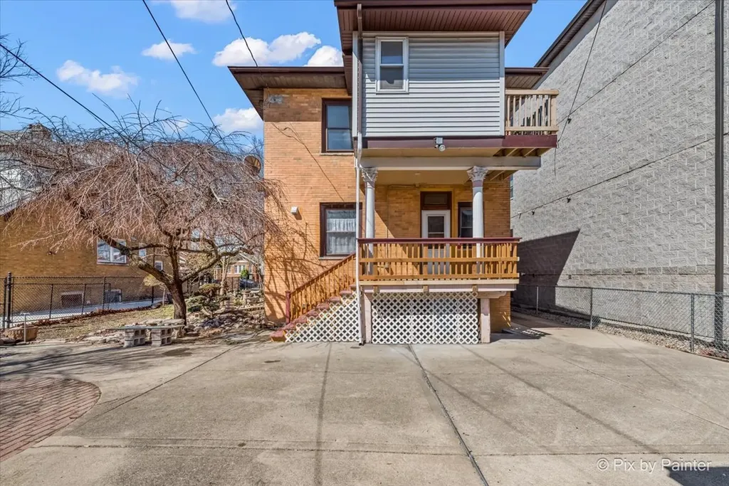4827 North Harding Avenue Chicago IL 60625