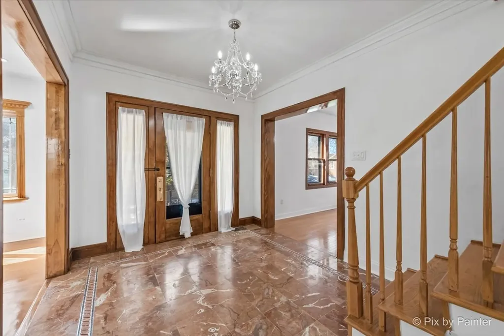4827 North Harding Avenue Chicago IL 60625