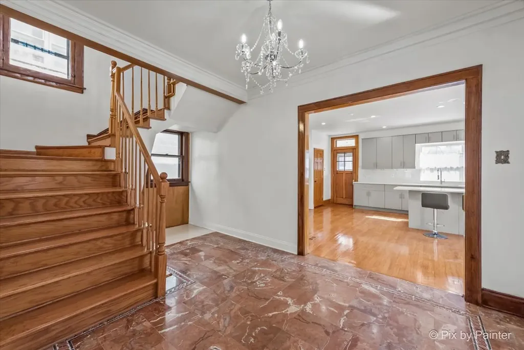 4827 North Harding Avenue Chicago IL 60625