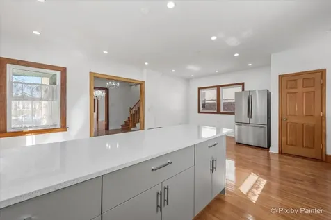 4827 North Harding Avenue Chicago IL 60625