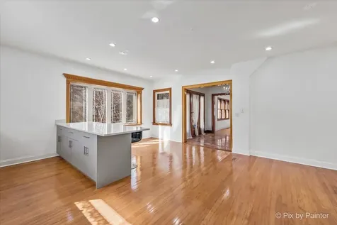 4827 North Harding Avenue Chicago IL 60625