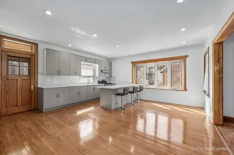 4827 North Harding Avenue Chicago IL 60625