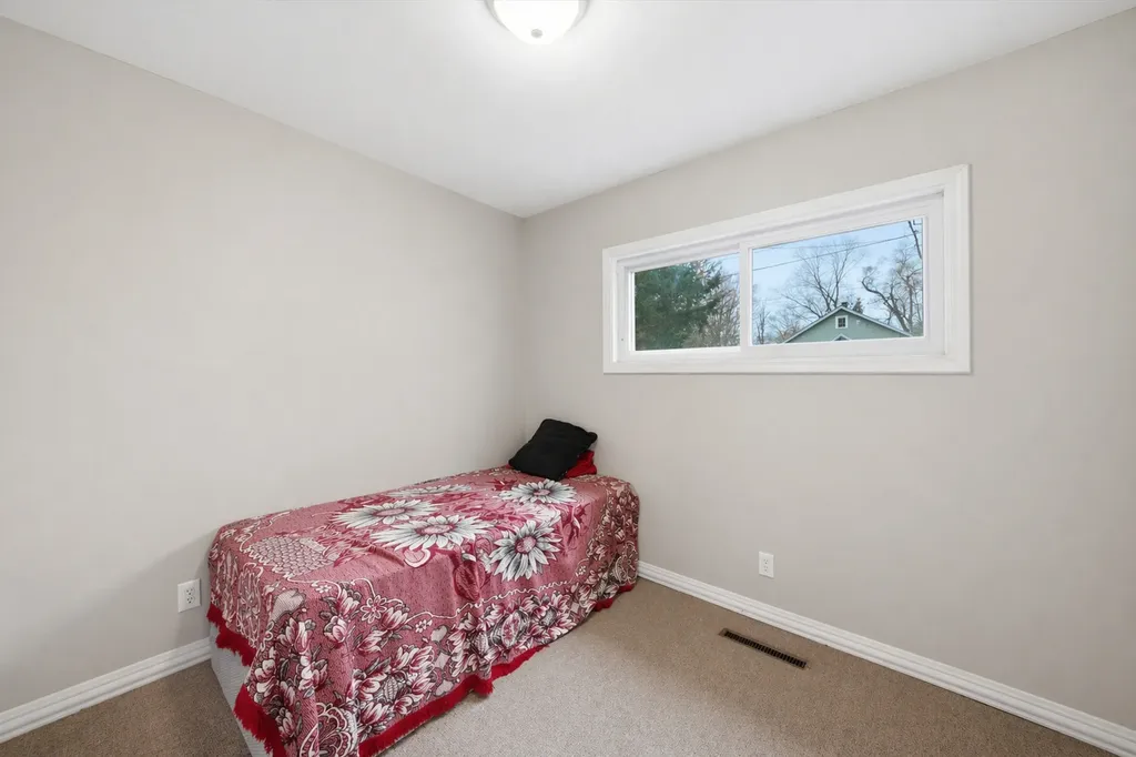 1222 Grove Street Aurora IL 60505