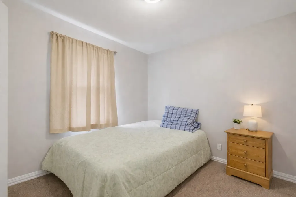 1222 Grove Street Aurora IL 60505