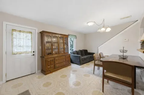 1222 Grove Street Aurora IL 60505