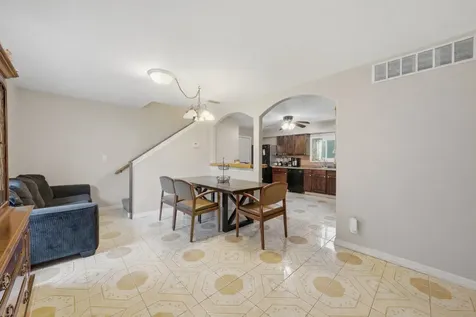 1222 Grove Street Aurora IL 60505